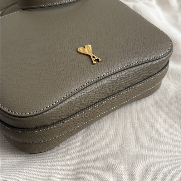 Ami Paris camera bag - Picture 4 of 13